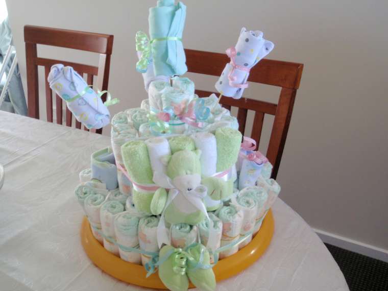 Diaper cake for the baby shower